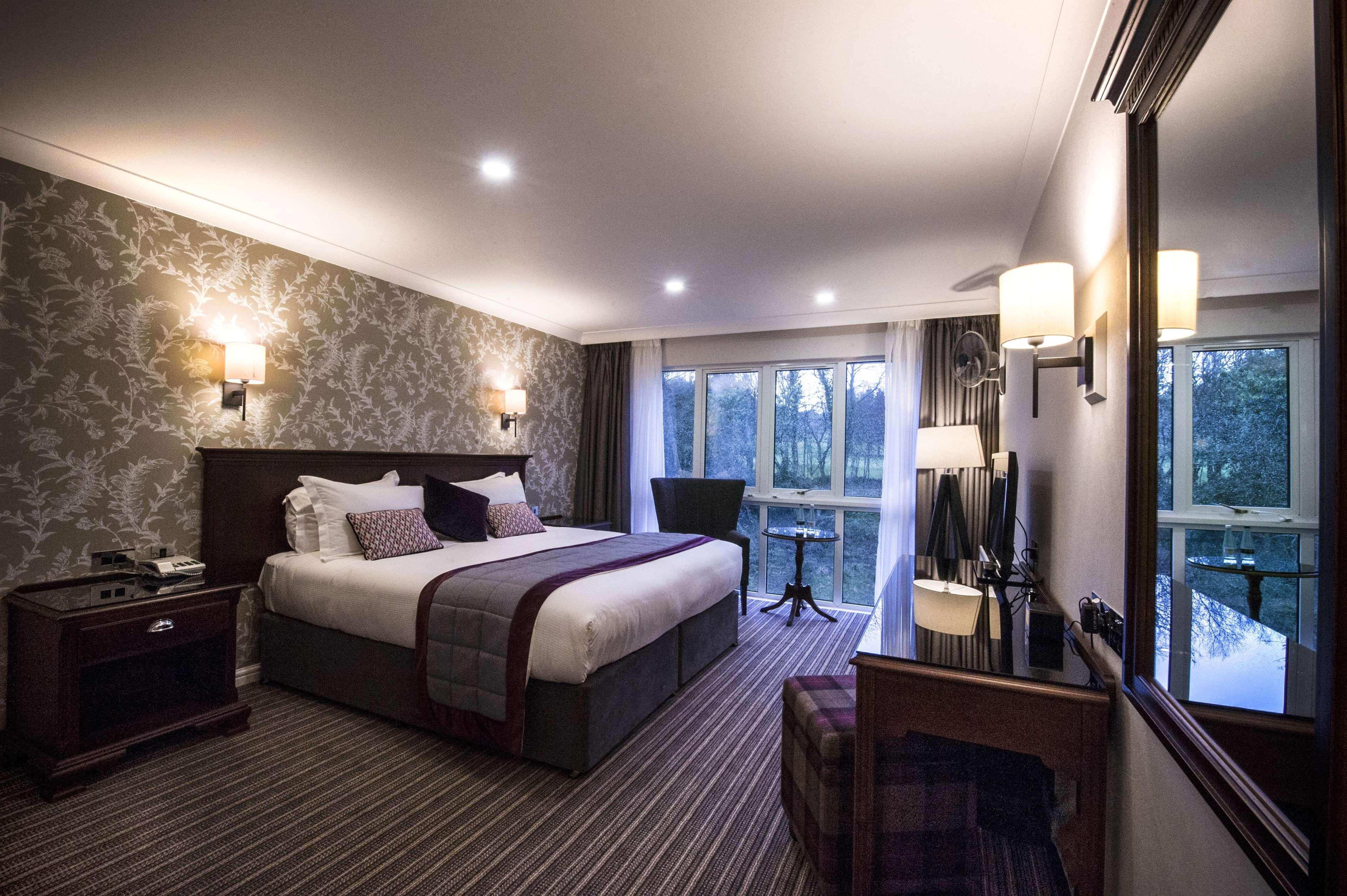 Doubletree By Hilton Cheltenham-Cotswolds Экстерьер фото