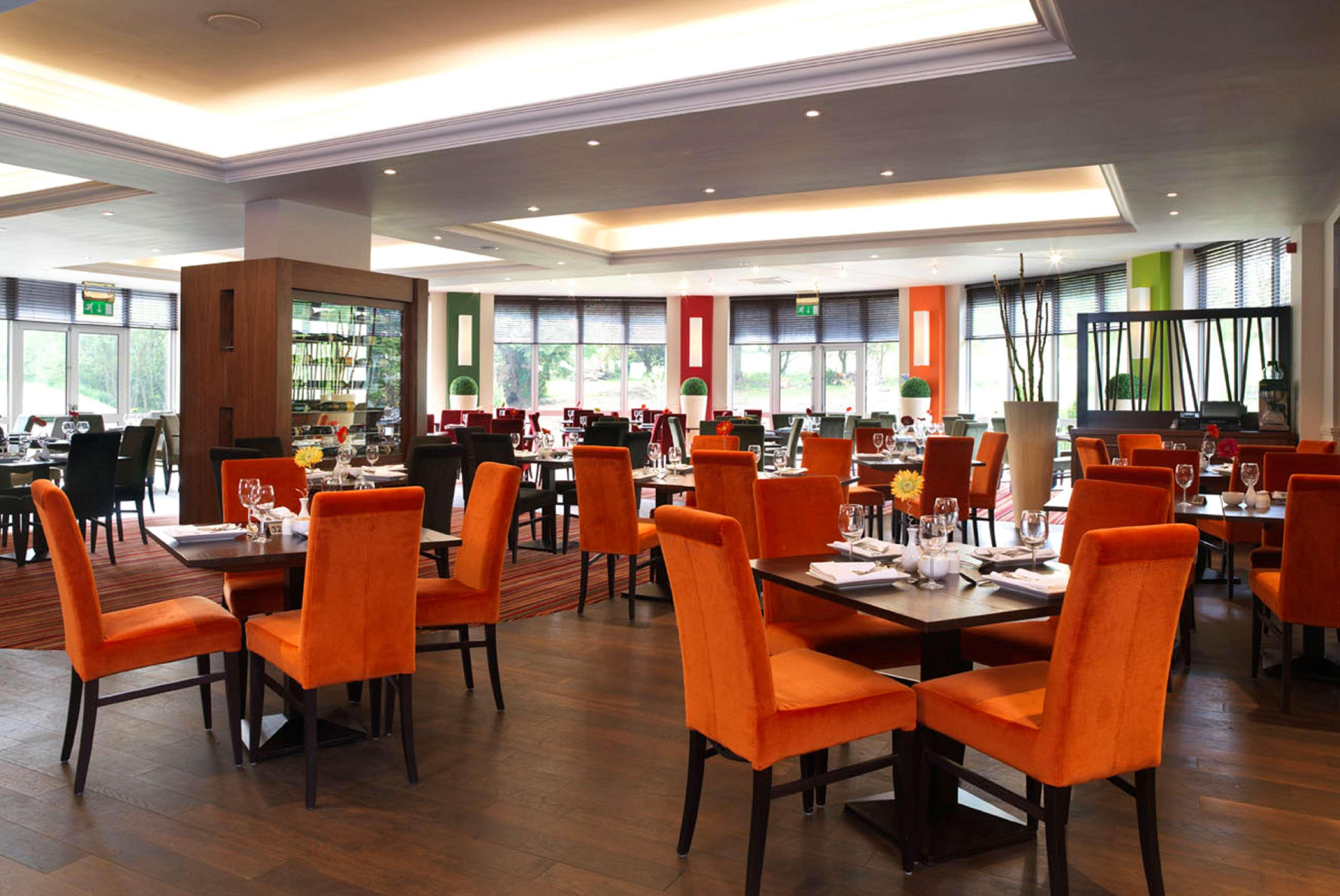 Doubletree By Hilton Cheltenham-Cotswolds Экстерьер фото