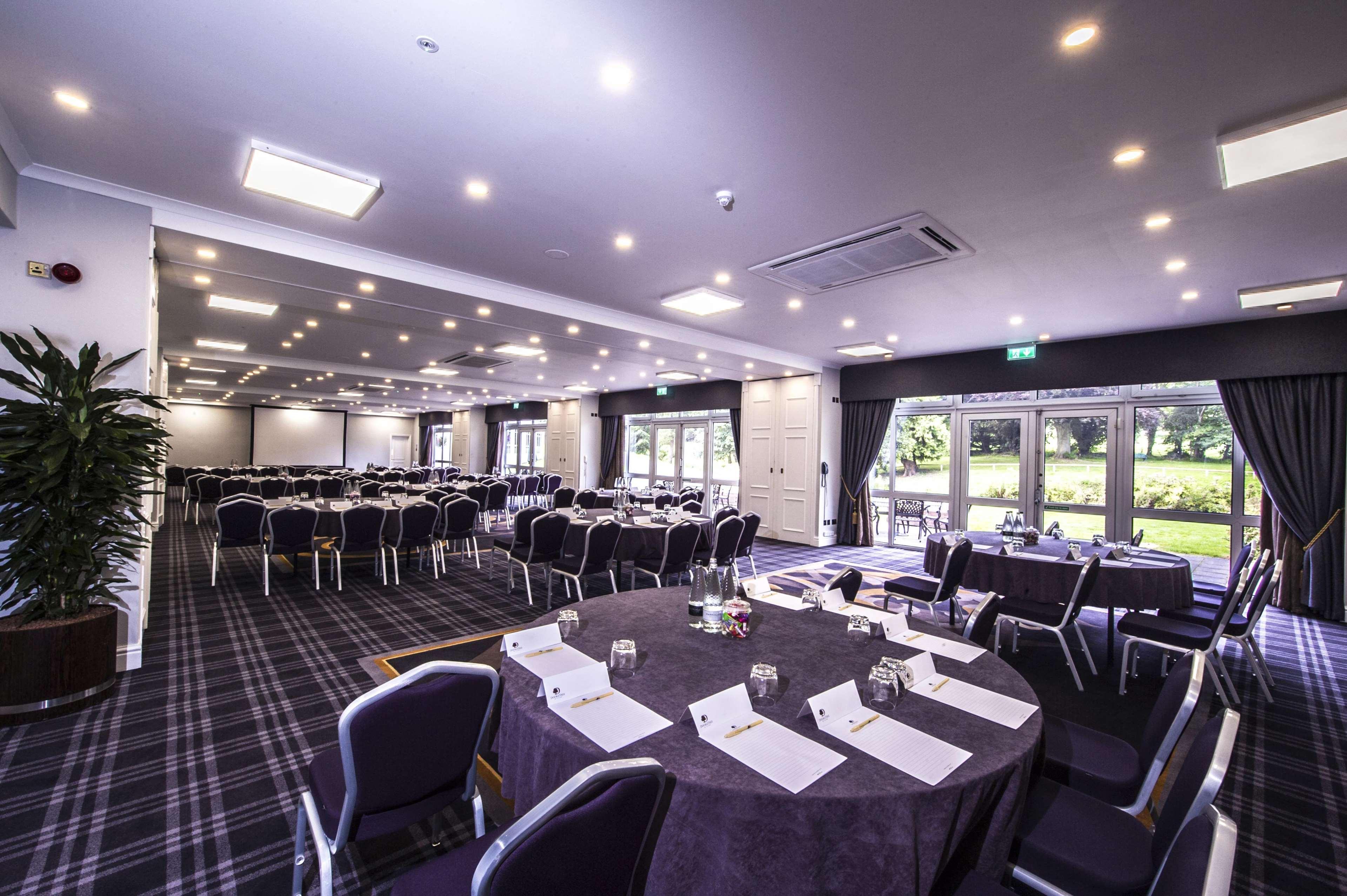 Doubletree By Hilton Cheltenham-Cotswolds Экстерьер фото