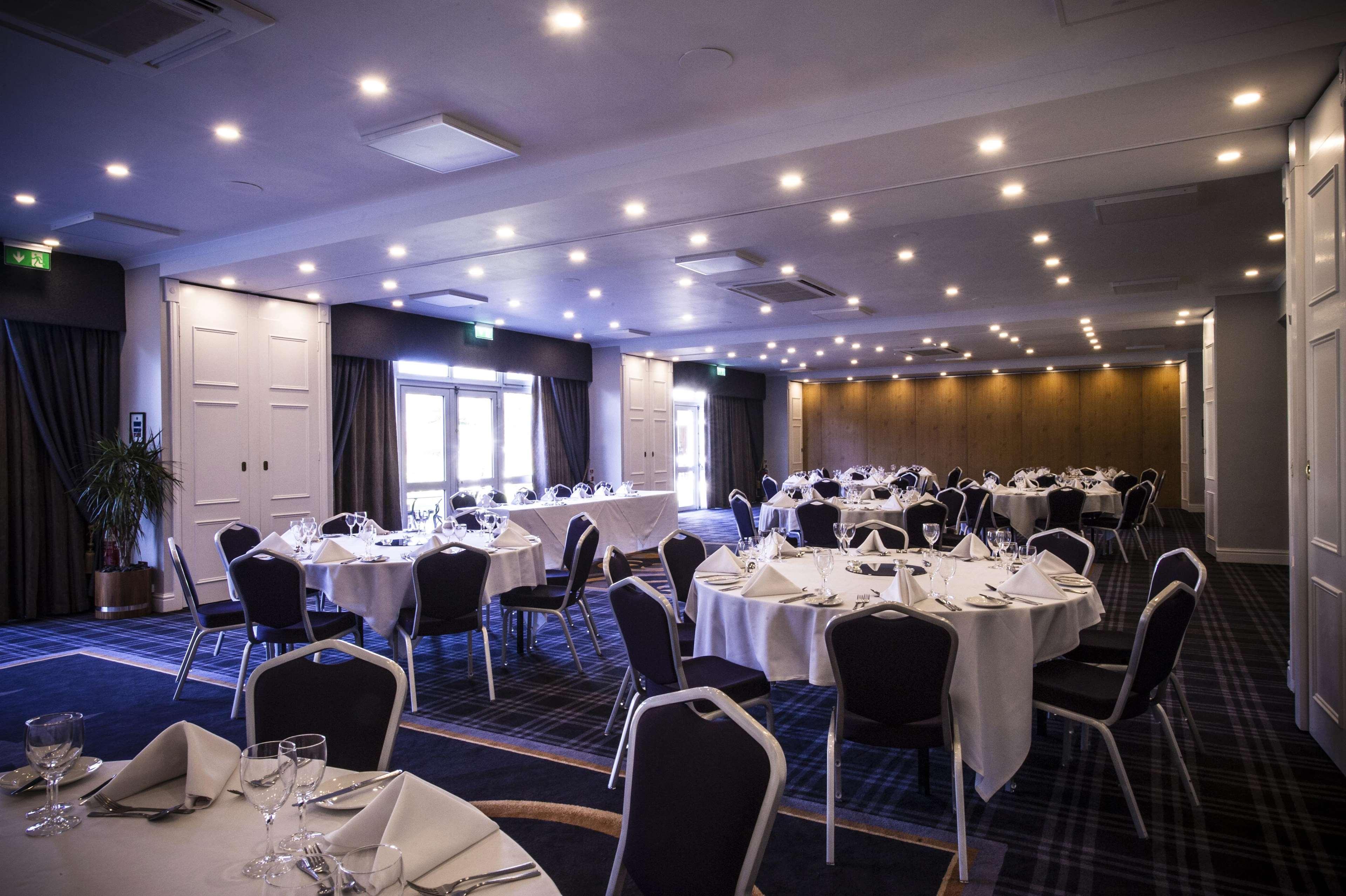 Doubletree By Hilton Cheltenham-Cotswolds Экстерьер фото
