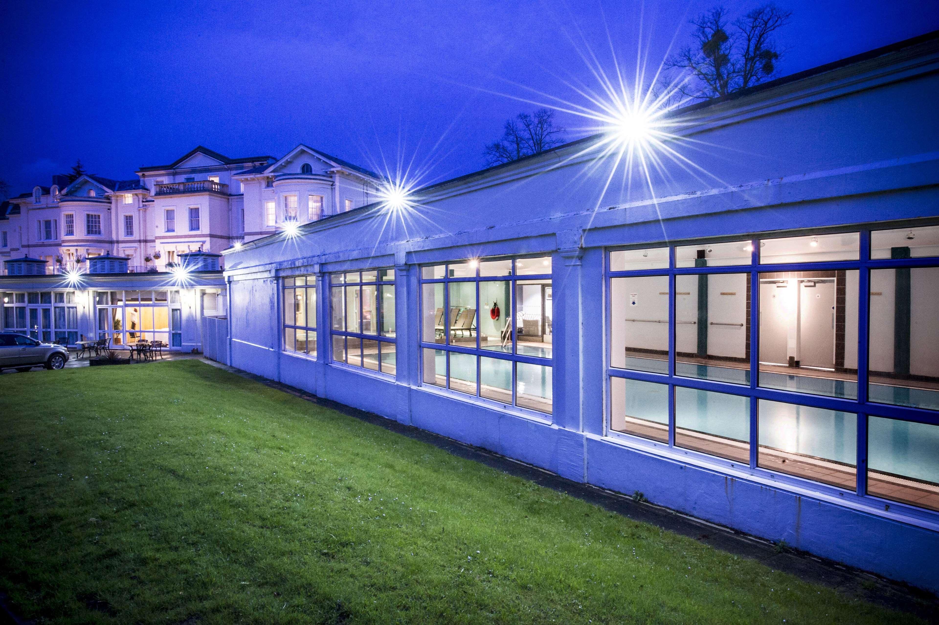 Doubletree By Hilton Cheltenham-Cotswolds Экстерьер фото