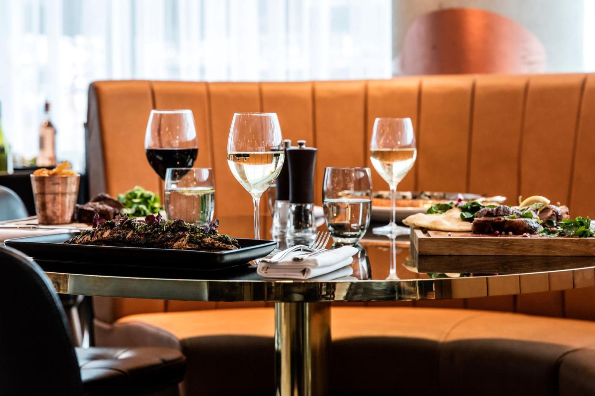 Doubletree By Hilton Cheltenham-Cotswolds Экстерьер фото