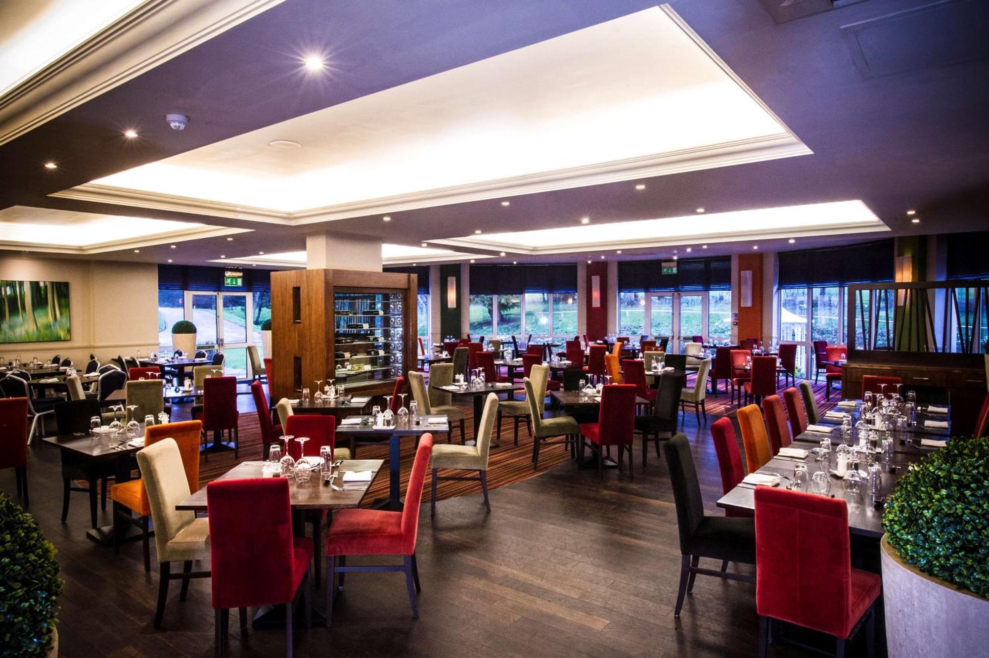 Doubletree By Hilton Cheltenham-Cotswolds Экстерьер фото