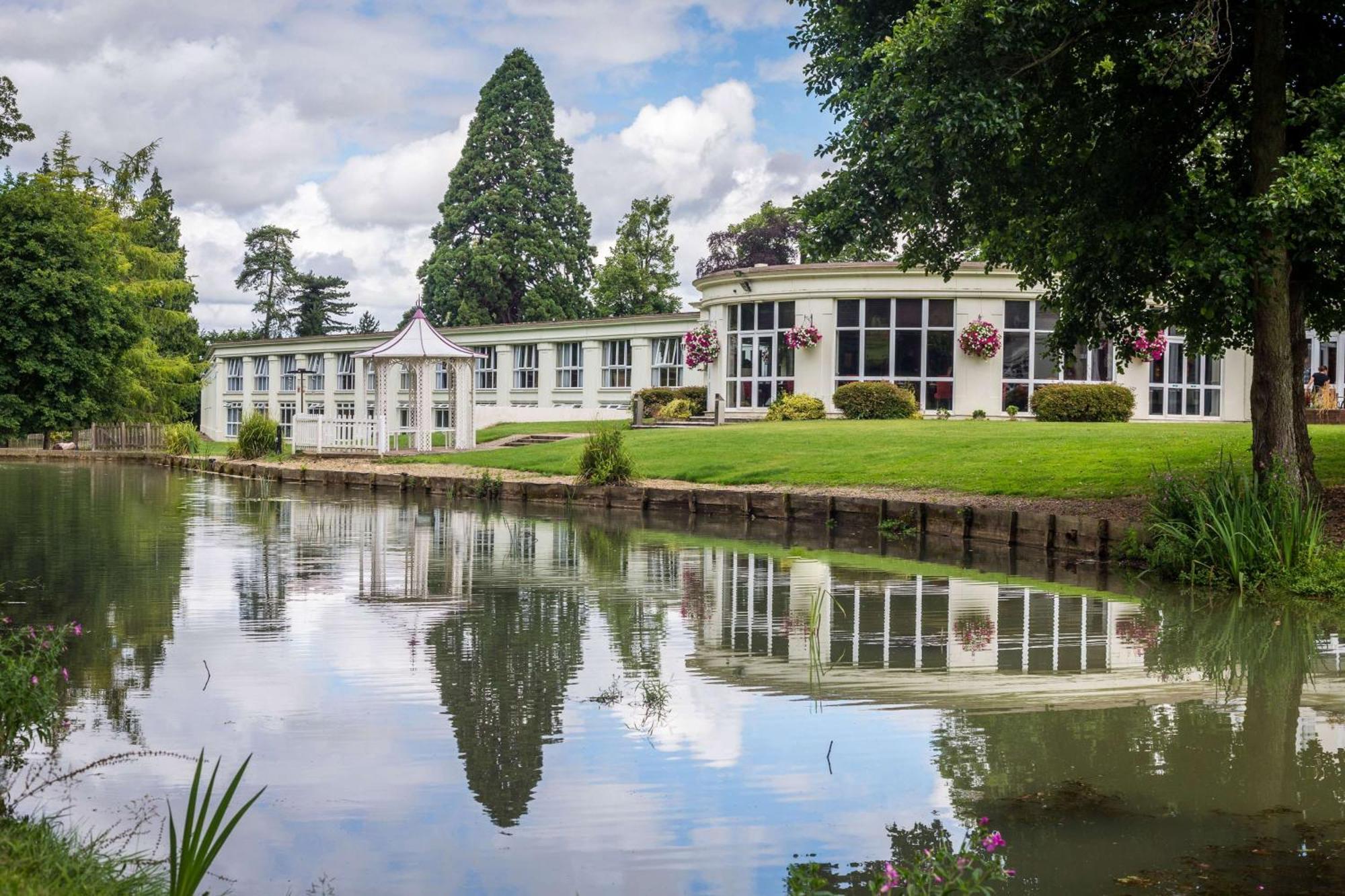 Doubletree By Hilton Cheltenham-Cotswolds Экстерьер фото