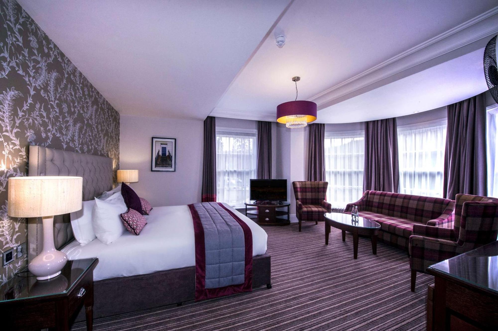 Doubletree By Hilton Cheltenham-Cotswolds Экстерьер фото