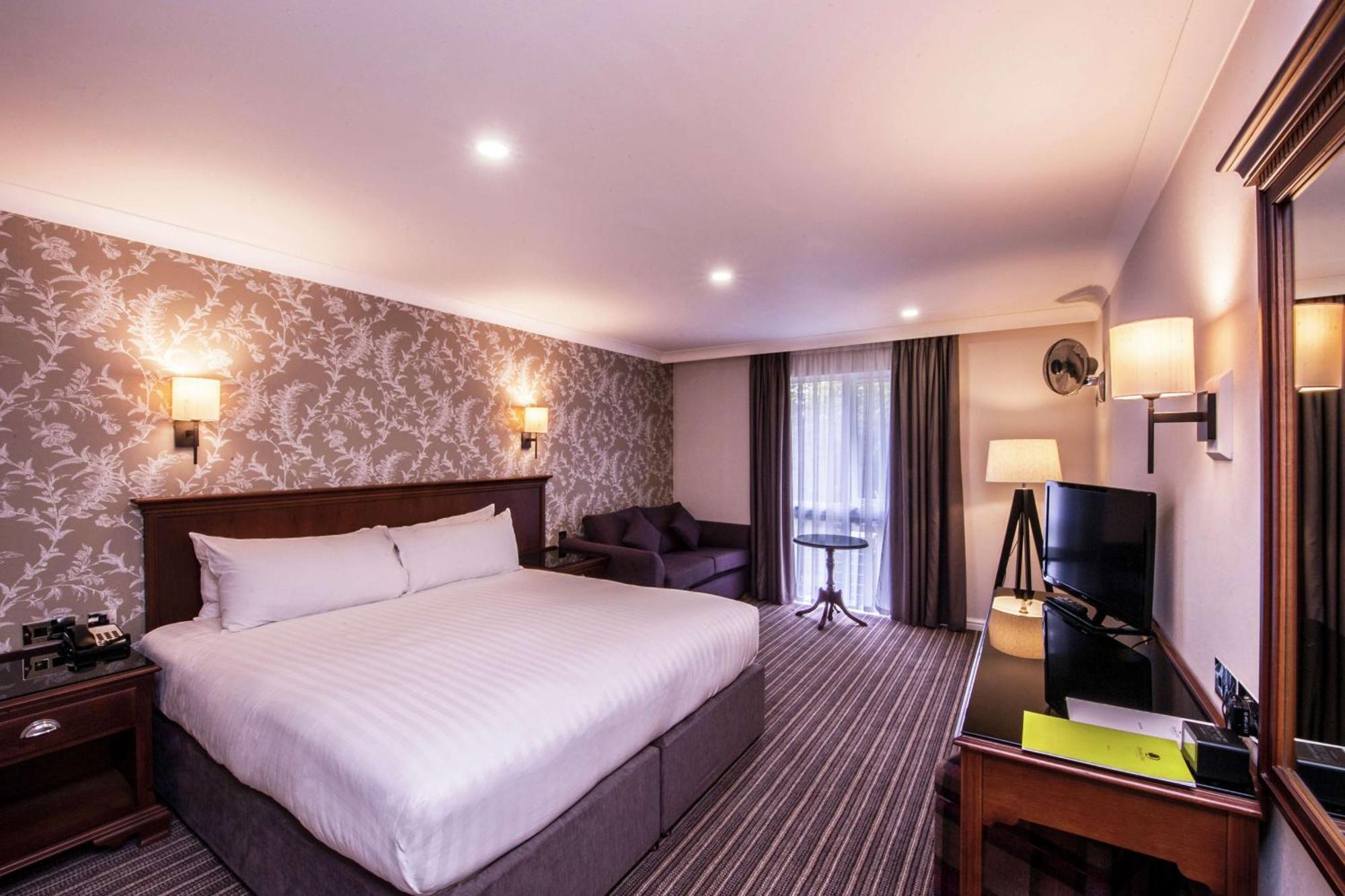 Doubletree By Hilton Cheltenham-Cotswolds Экстерьер фото