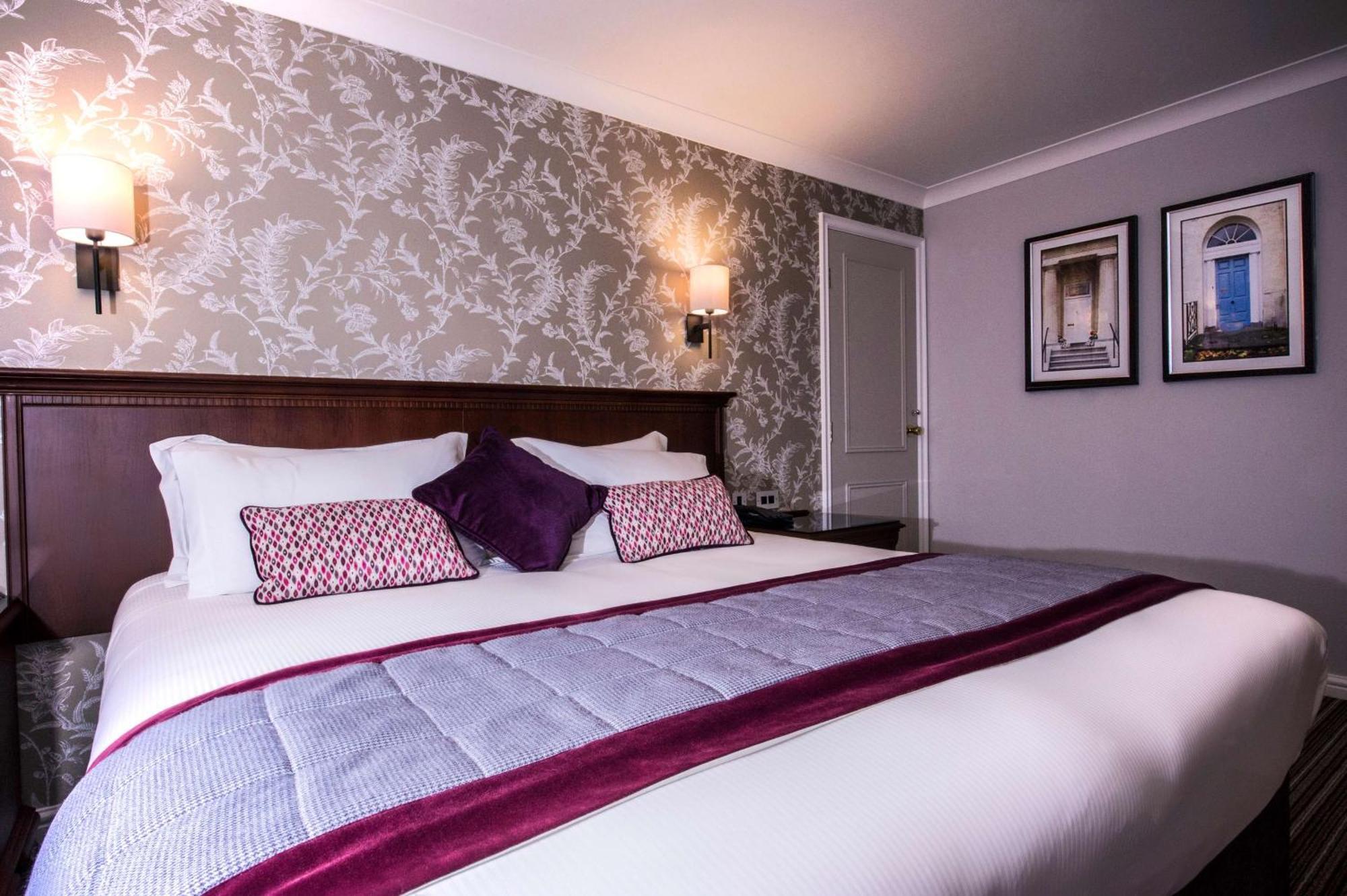 Doubletree By Hilton Cheltenham-Cotswolds Экстерьер фото