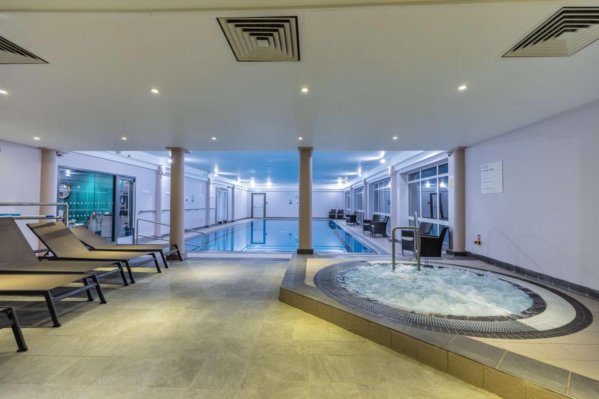 Doubletree By Hilton Cheltenham-Cotswolds Экстерьер фото